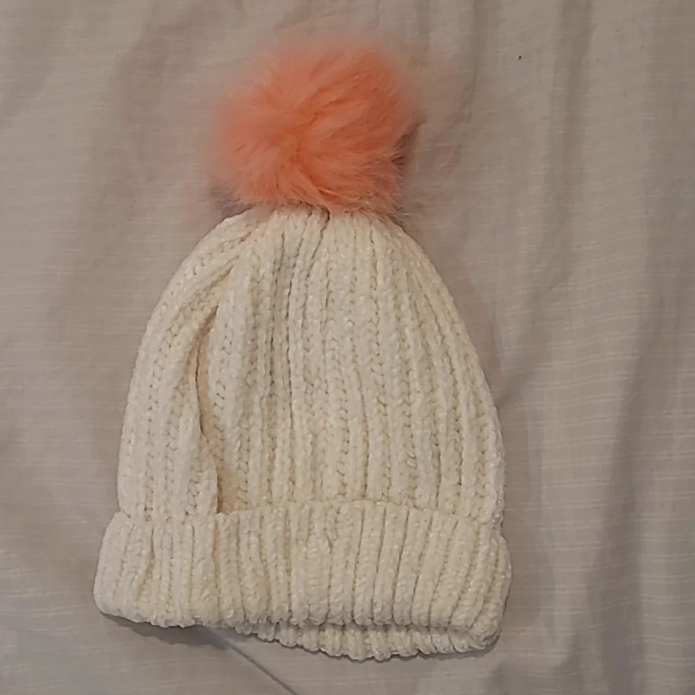 Justice "R" Winter hat - Picture 2 of 2